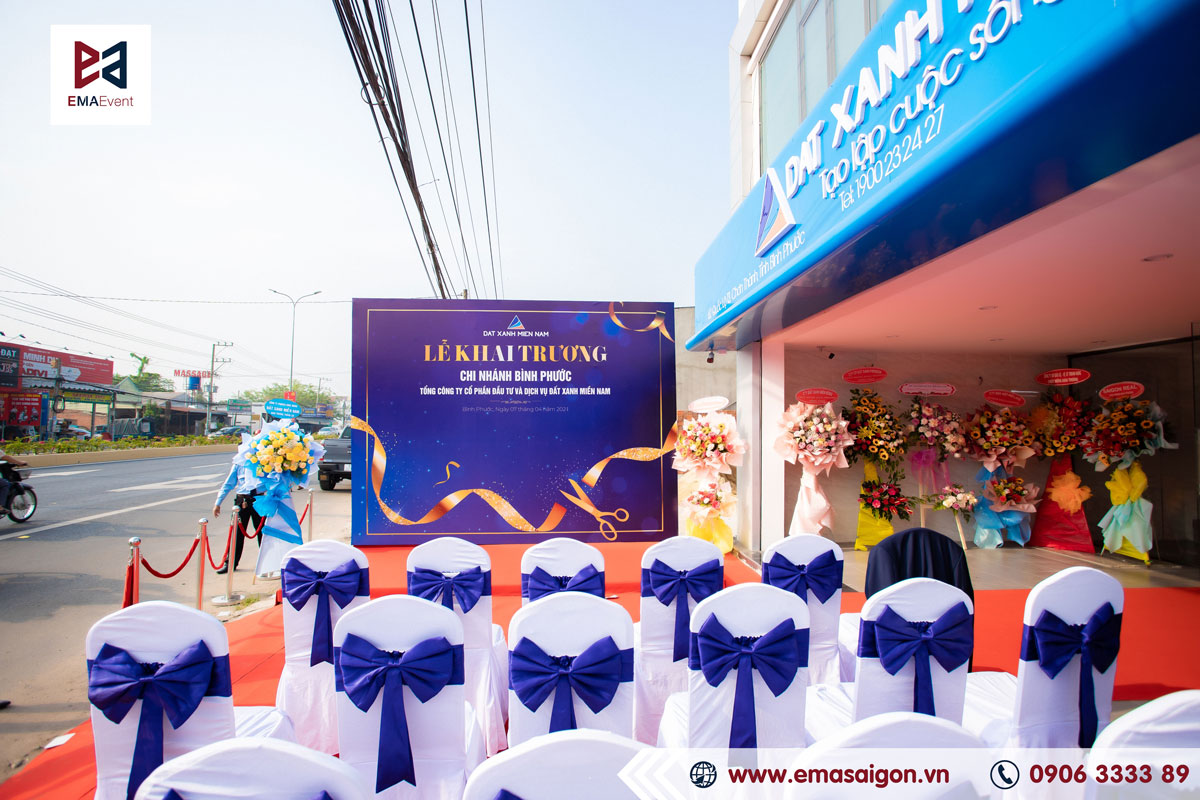 Chuẩn bị set up cho lễ khai trương văn phòng DXMN CN Bình Phước